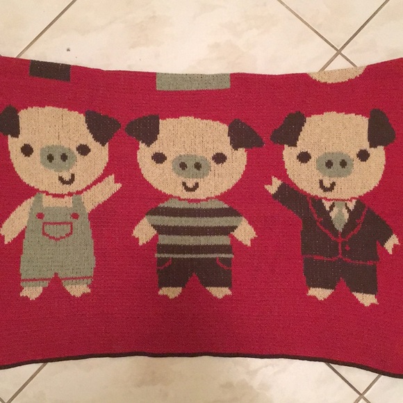 3 Pigs Throw Jr from Green3Apparel -NWT - Picture 2 of 6